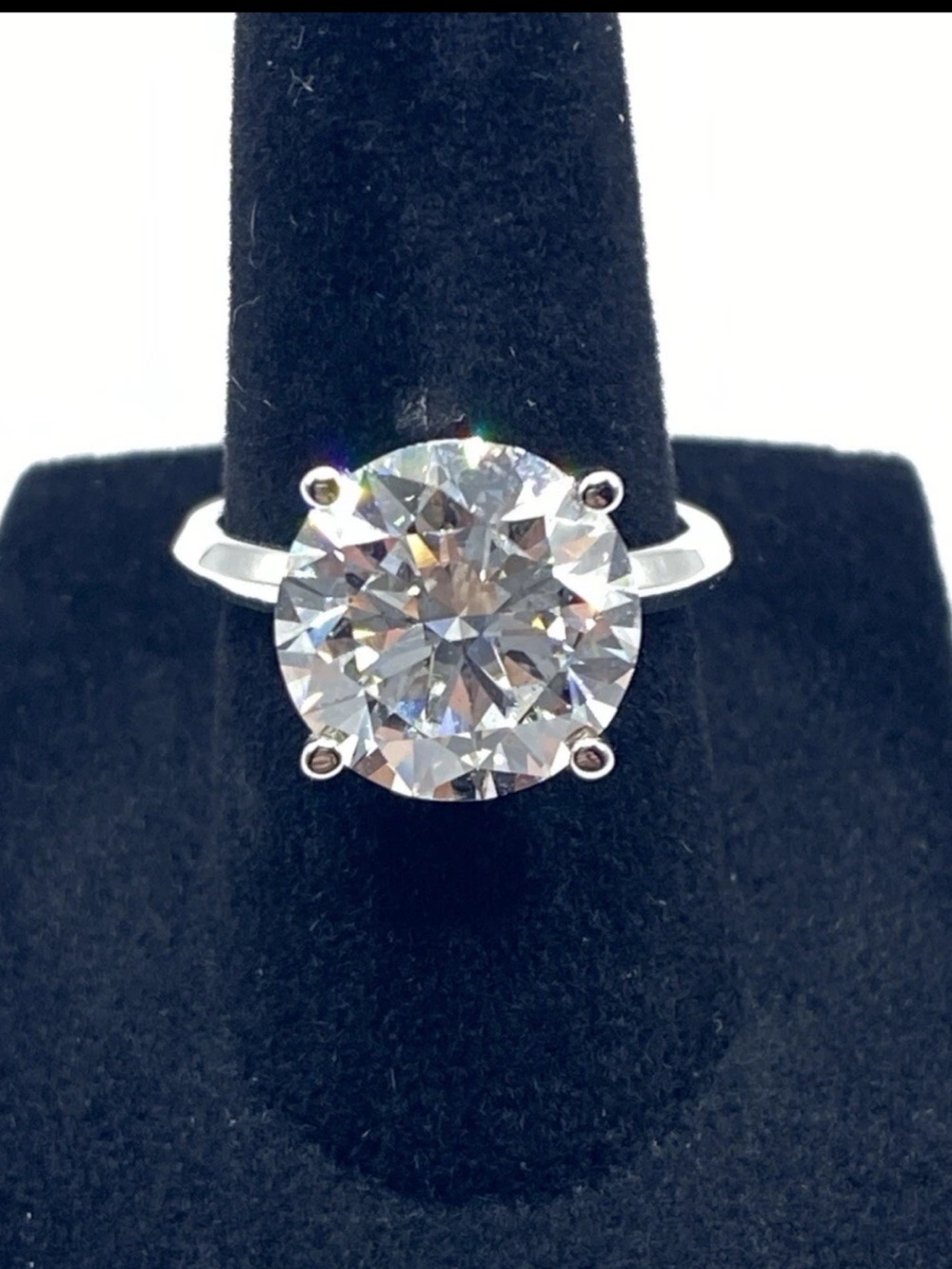 Gorgeous! 14k white gold Classic Round 3 carat Solitaire lab diamond ring!